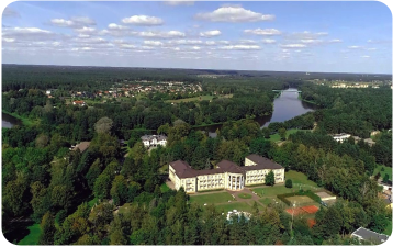 BUDYNEK GŁÓWNY SANATORIUM DRAUGYSTE